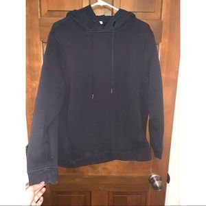 Black Lululemon Sweatshirt with pockets